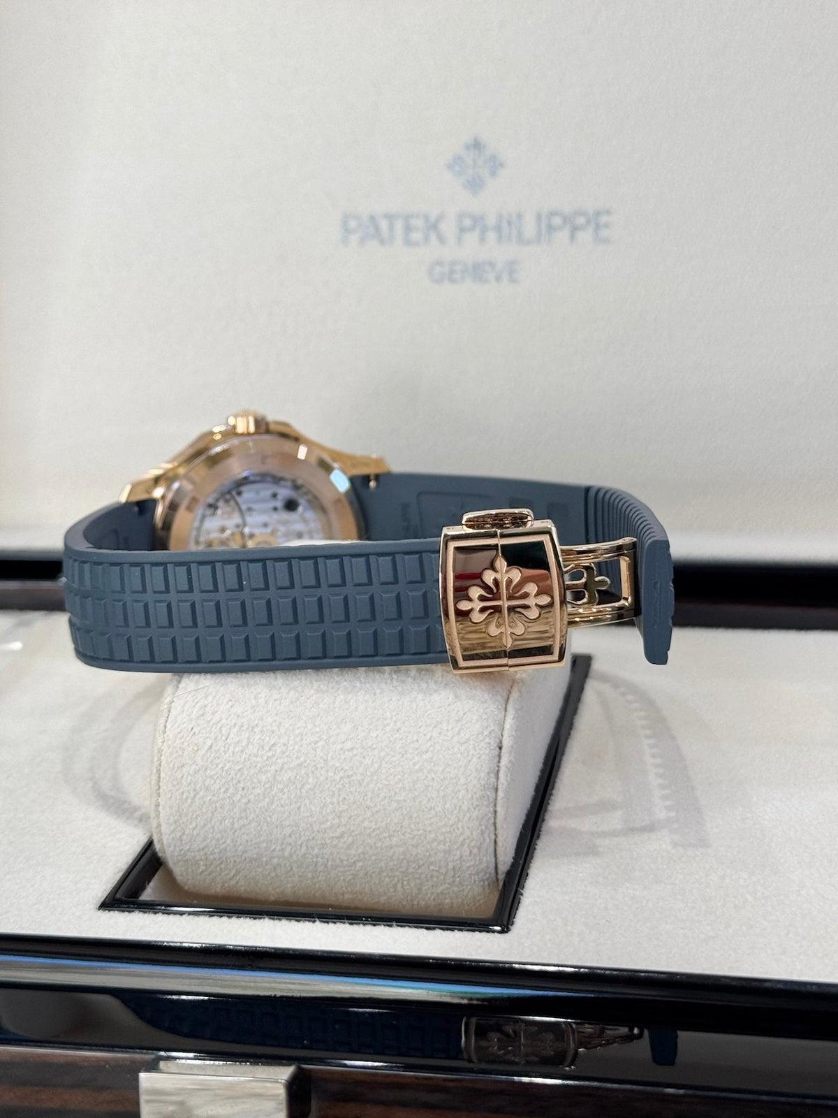 Patek Philippe Aquanaut Luce Annual Calendar 39.9 5261R-001 Blue-Gray Dial Watch Rolex