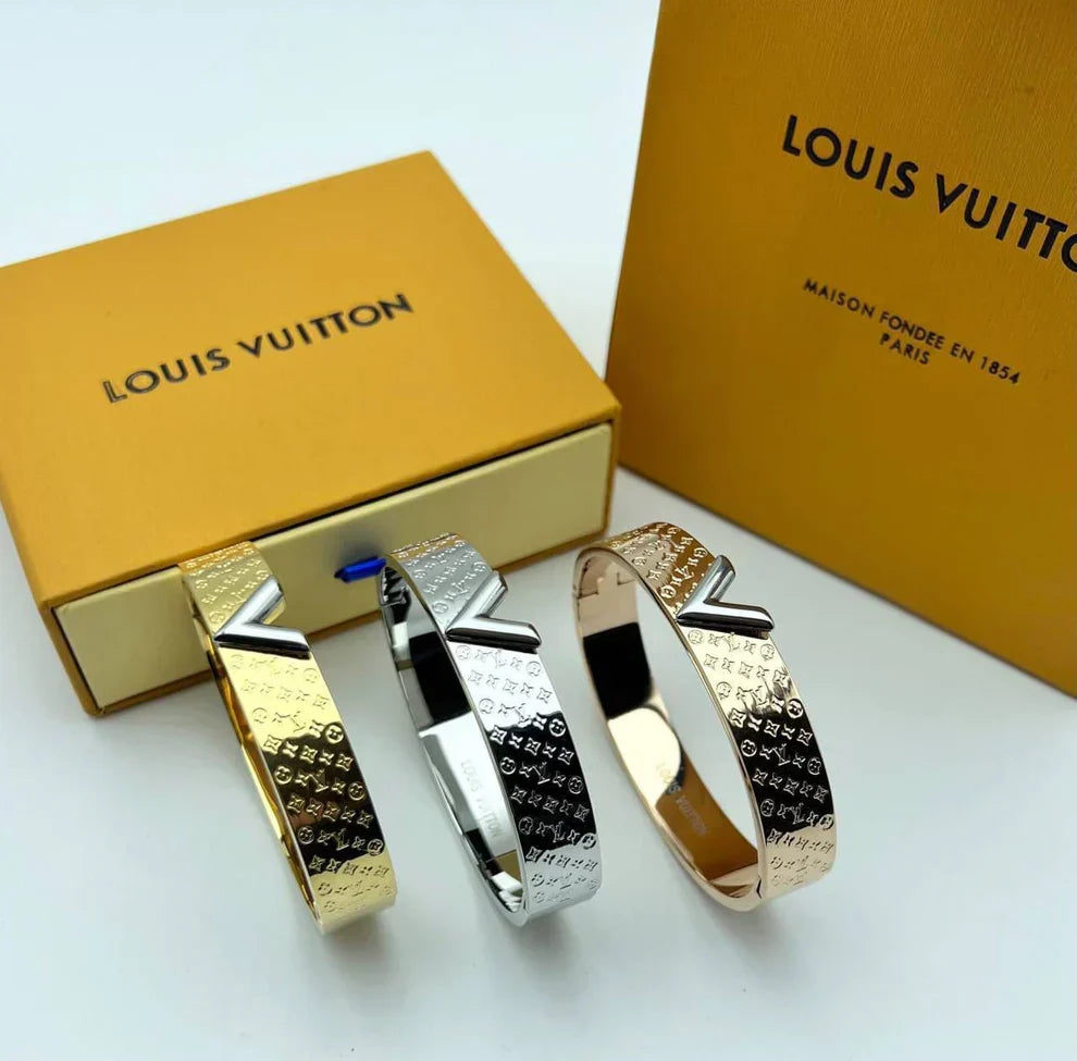 Louis Vuitton LV Logo Bracelet Women's in Different Colors Reps Sale UK Best Quality AAA Replica