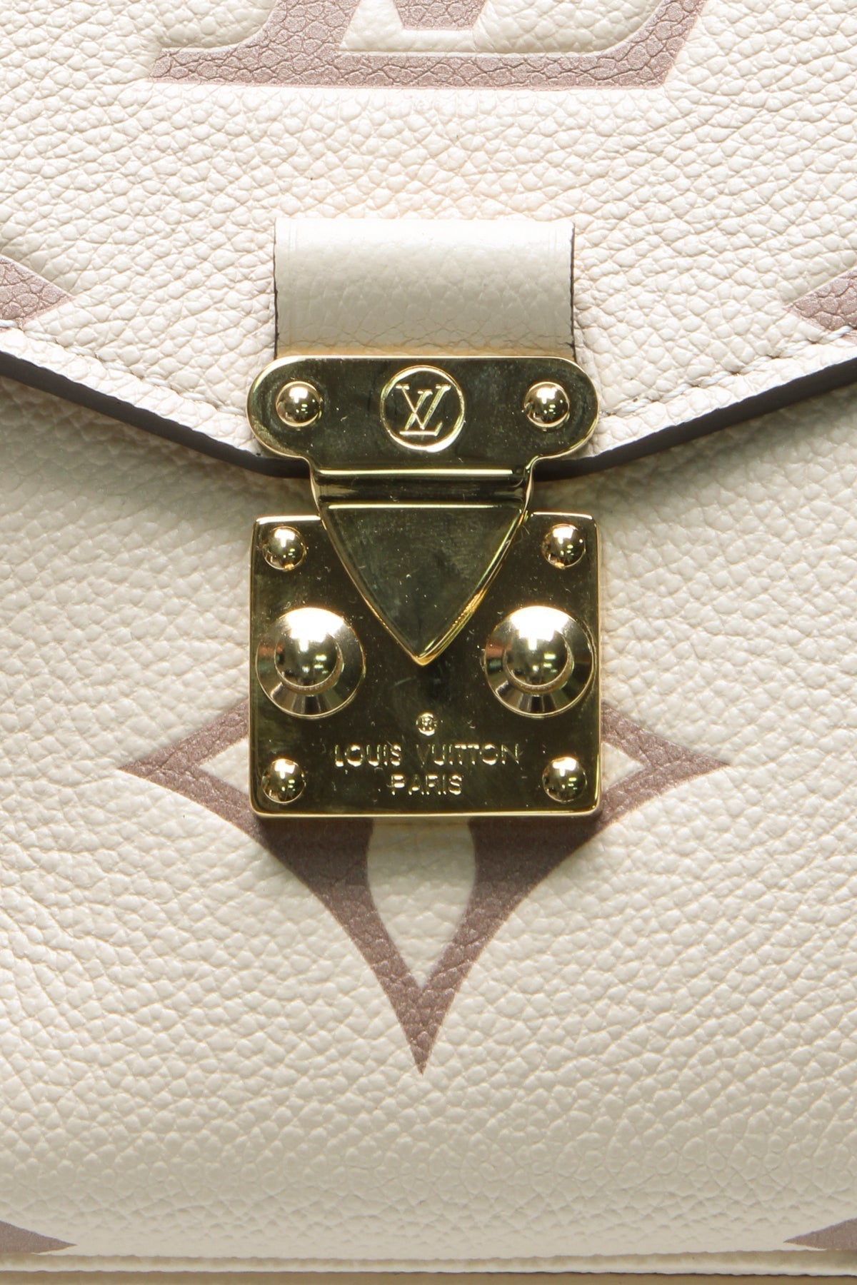 Louis Vuitton Pochette Métis Bicolor Empreinte Cream Dove
