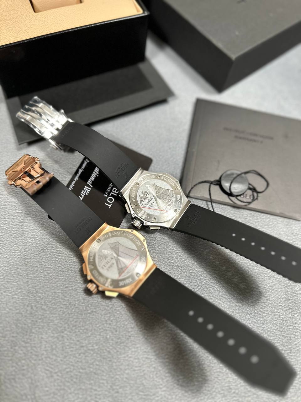 Hublot Big Bang Chronograph Men's Watches Strap Lock Rubber Strap in 2 Dial Colors Reps UK Best Quality Reps AAA Replica