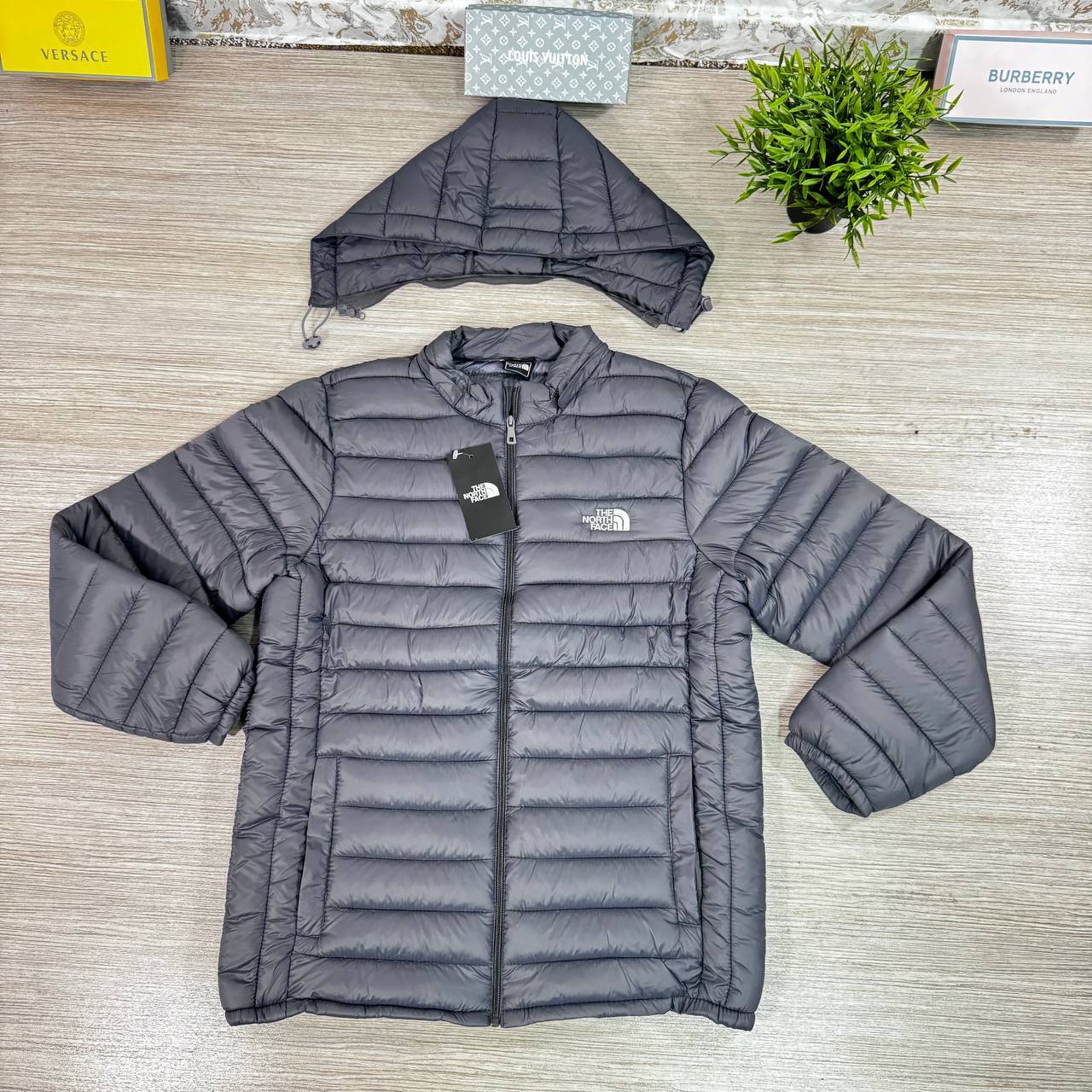 The North Face Hooded Puffer Jackets in Different Colors Reps Sale UK Best Quality AAA Replica