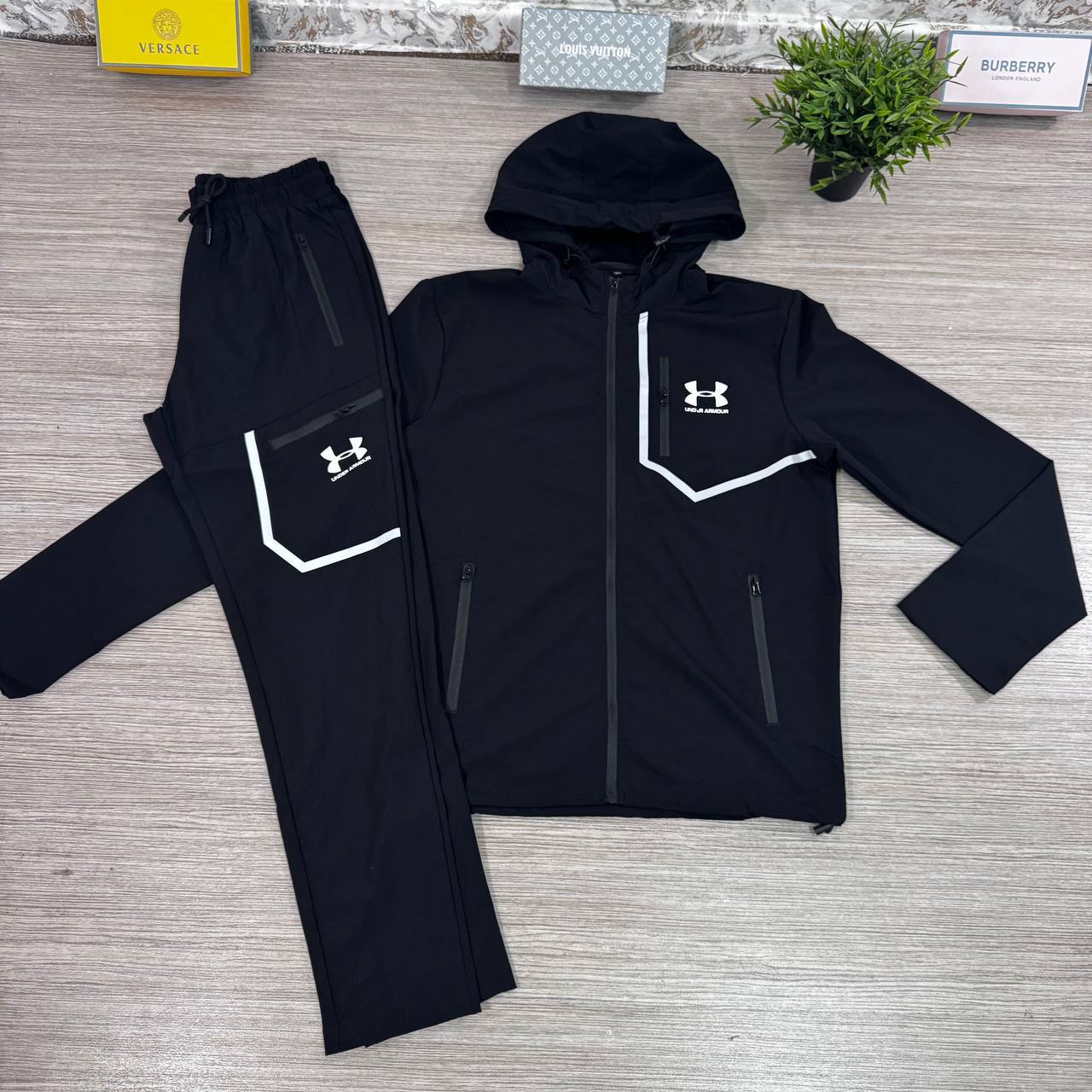Under Armour Windbreaker Men's Tracksuit in Different Colors Reps Sale UK Best Quality AAA Replica