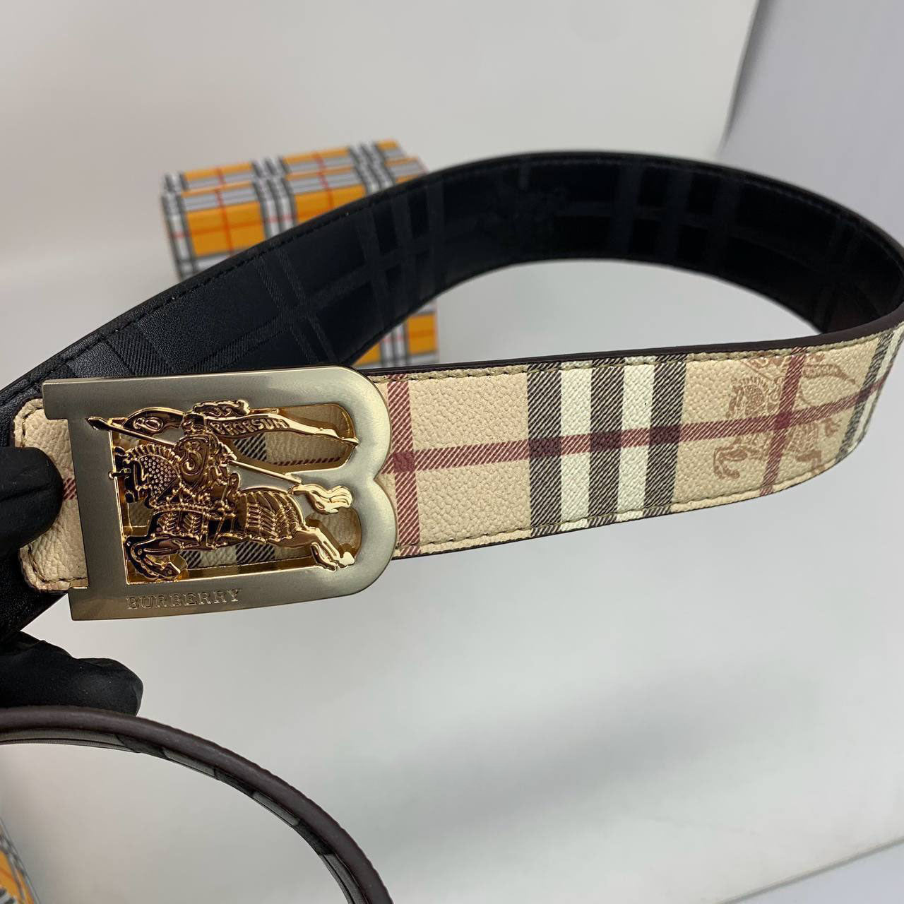 Burberry Equestrian Knight Design (EKD) Plaque Belt in Beige Reps Sale UK Best Quality AAA Replica