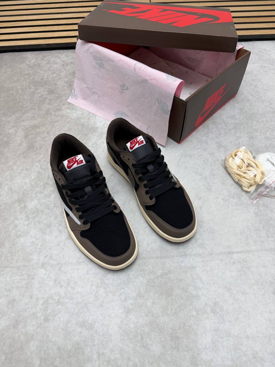 Nike Air Jordan 1 Retro Low OG SP "Travis Scott Mocha" CQ4277-001 Trainers Men's Reps Sale UK Best Quality Sale AAA Replica