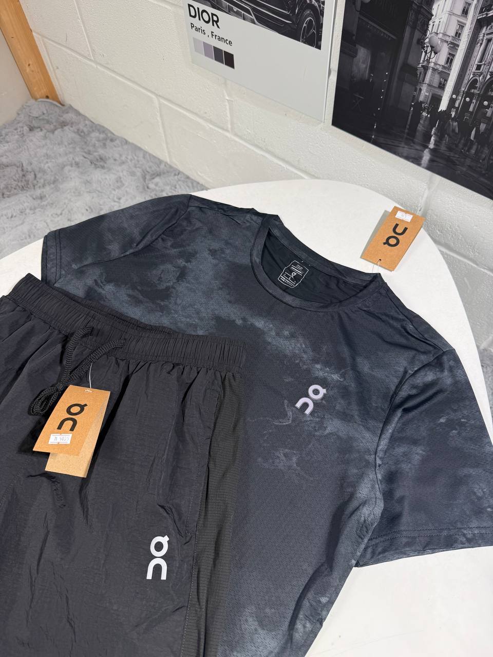 On Running Cloud Performance Short-Sleeve T-Shirts & Shorts Set in Dark Grey/Black Colors Men's Reps Sale UK Best Quality AAA Replica