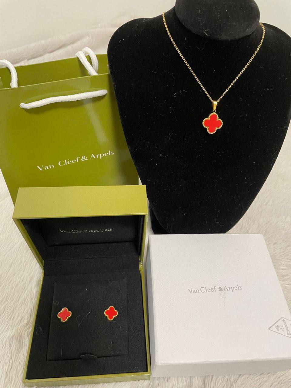 Van Cleef & Arpels Alhambra Four Leaf Clover Necklace & Earrings Set Golden-Tone Women's Reps Sale UK Best Quality AAA Replica