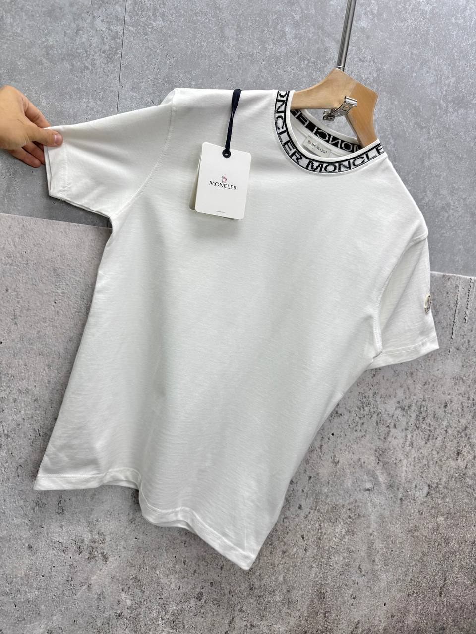 Moncler Collar Logo-Trimmed Cewneck Cotton T-Shirt Men's Women's in 2 Colors Reps UK Best Quality Sale AAA Replica