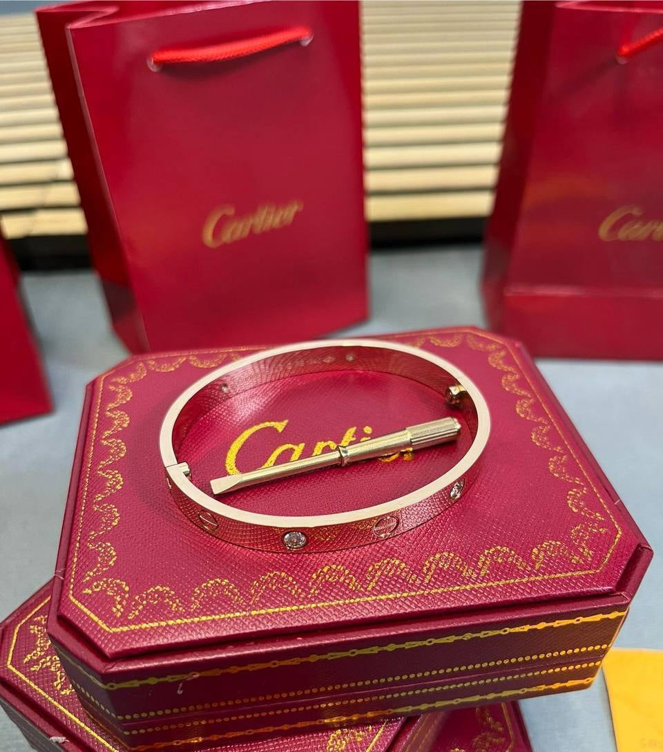 Cartier Love Bracelet Rose Gold Women's Reps Sale UK Best Quality AAA Replica