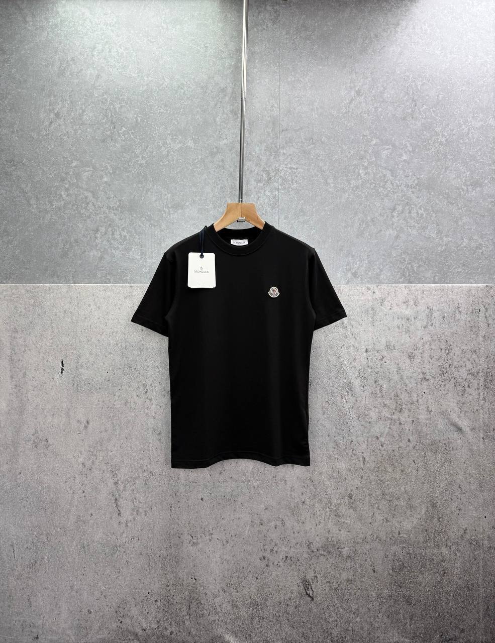 Moncler Classic Logo Patch Short Sleeve in Different Colors T-Shirt Men's Women's Reps Sale UK Best Quality Replica