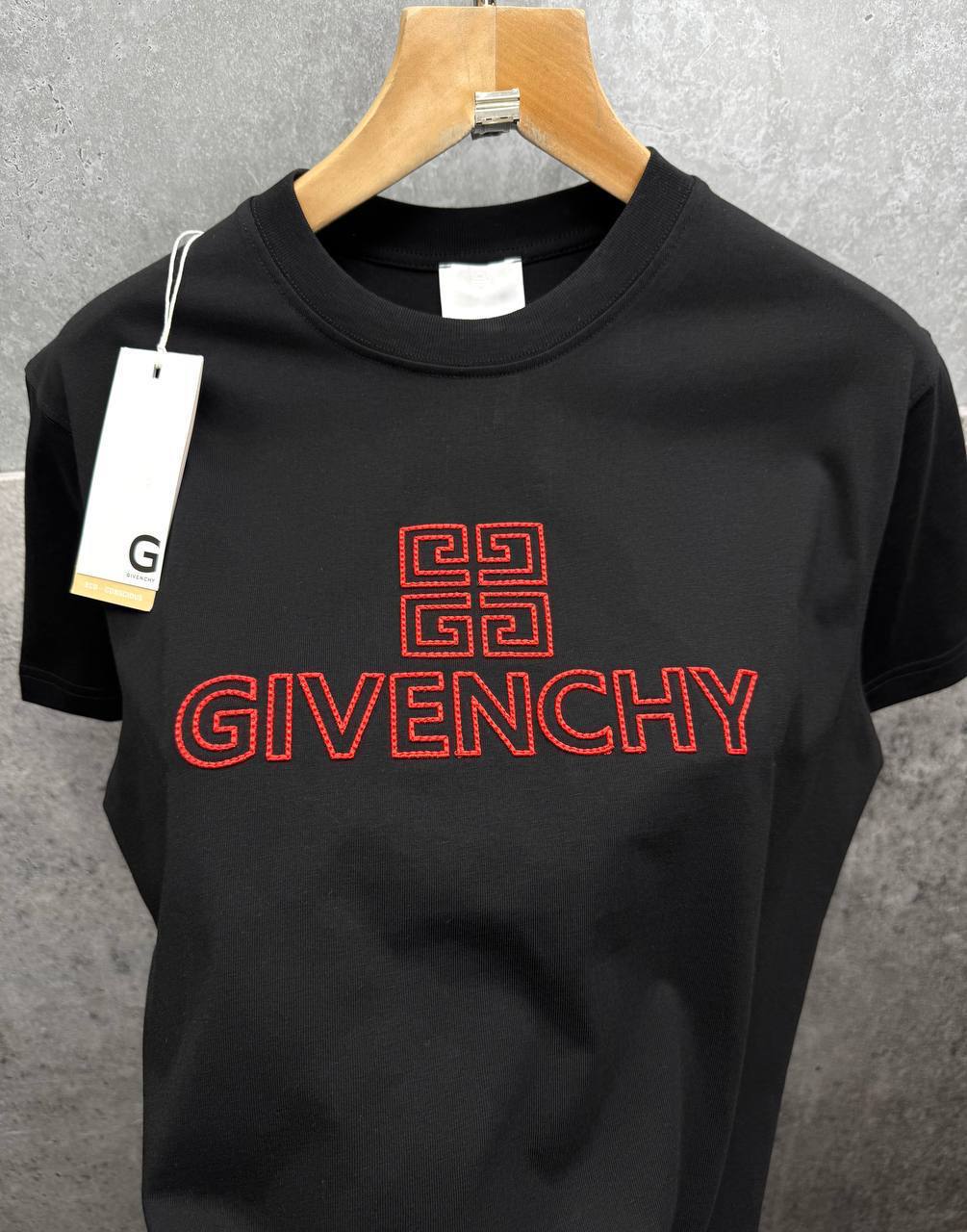 Givenchy 4G Slim Fit Men's Women's T-Shirts in 2 Colors Reps Sale UK Best Quality AAA Replica