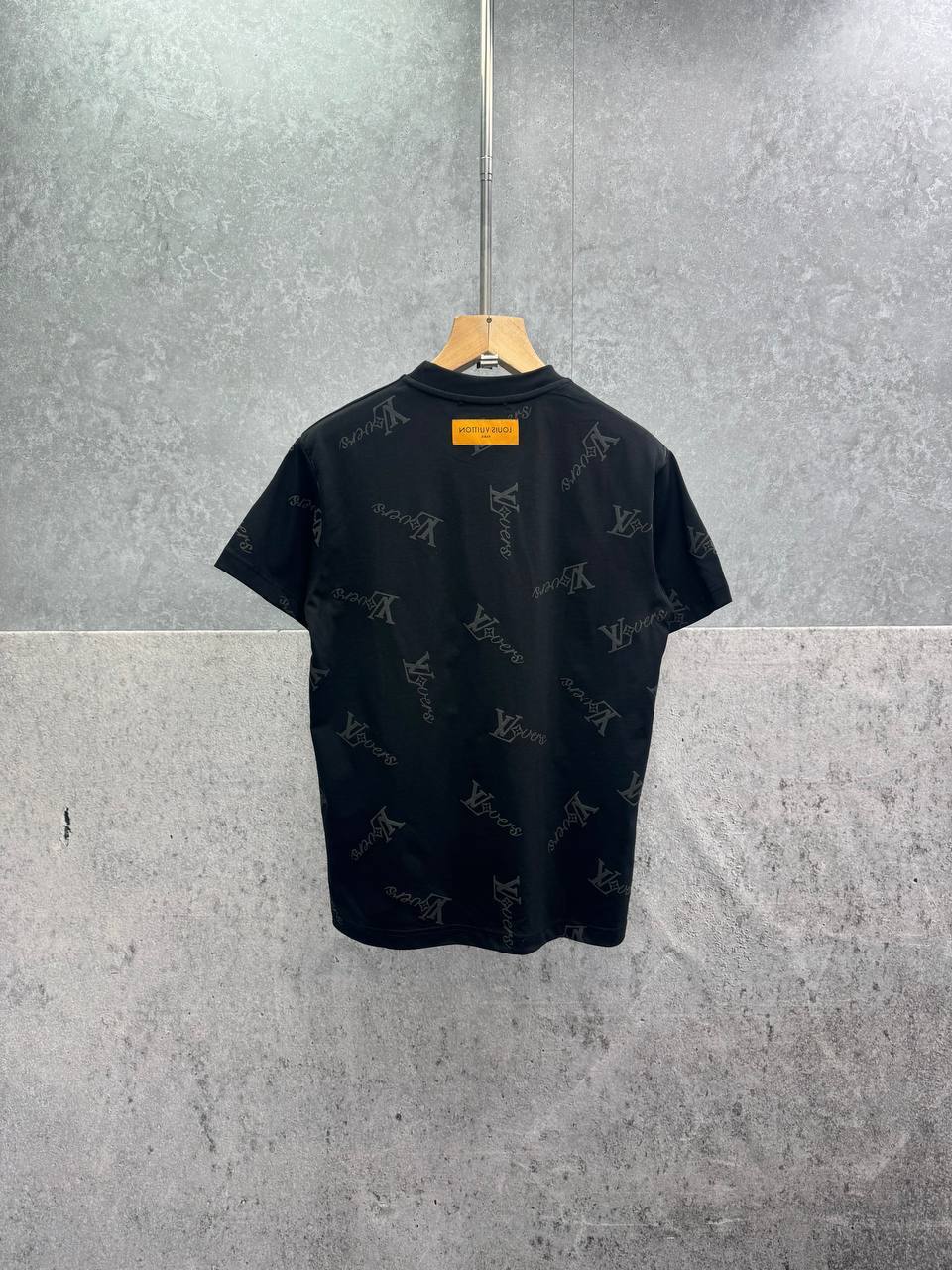 Louis Vuitton Essential Script Logo T-Shirts Men's Women's in 2 Colors Reps Sale UK Best Quality AAA Replica