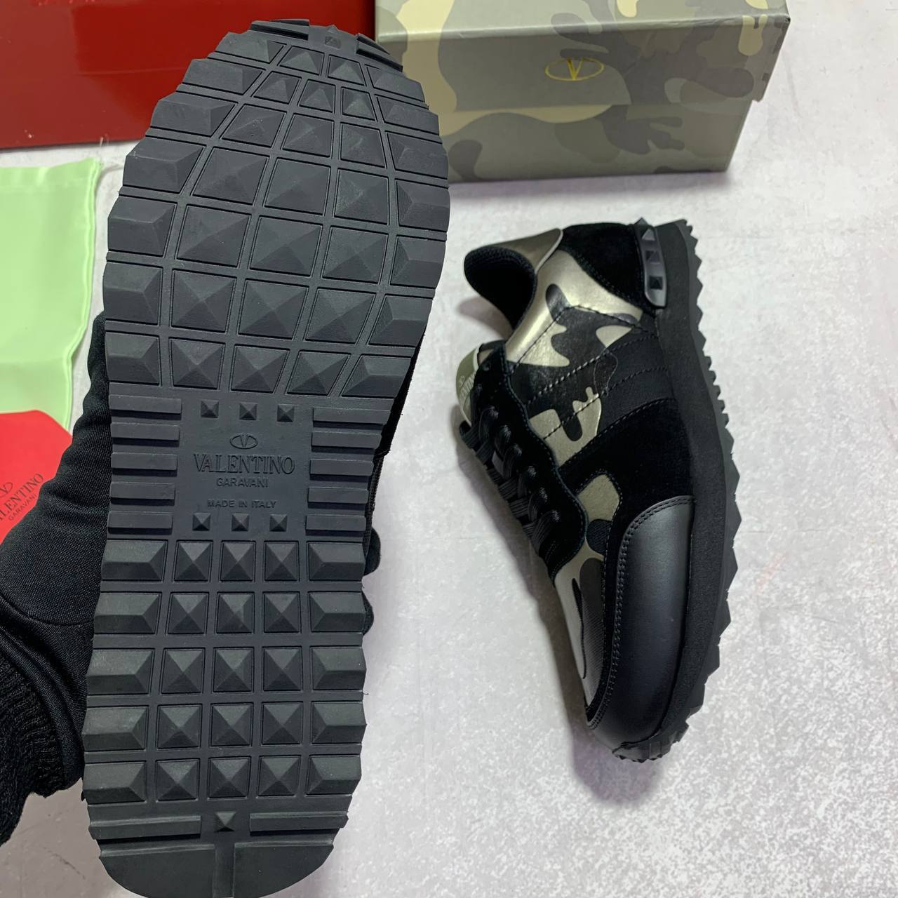 Valentino Garavani Rockrunner Camouflage Noir Metallic Sneaker Men's Reps UK Best Quality AAA Replica