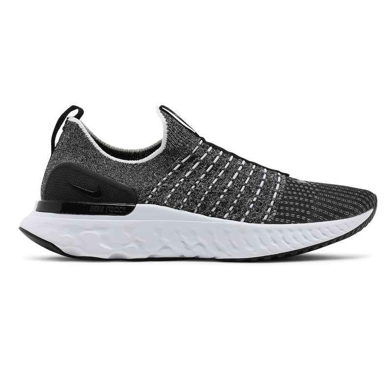 Nike Women's React Phantom Run Flyknit 2 Shoes - Black / White Nike