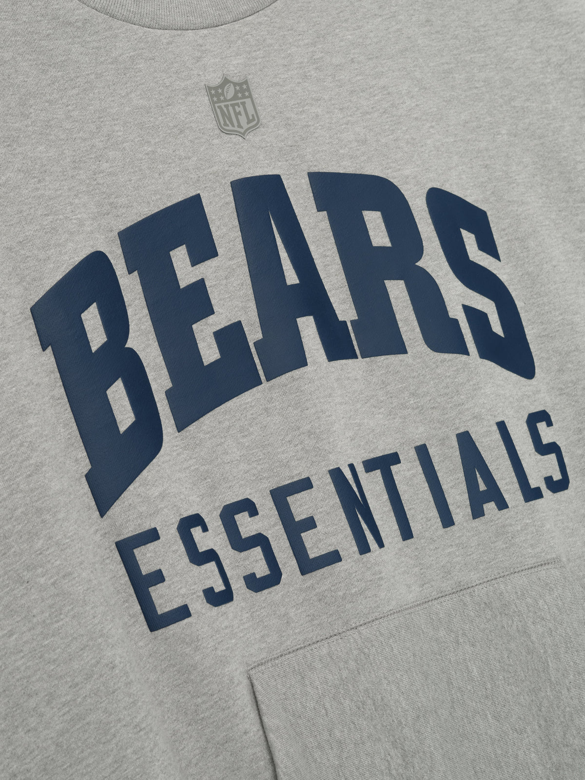 Fear of God Essentials x Chicago Bears Sport Crewneck Sweatshirt Grey BagAg