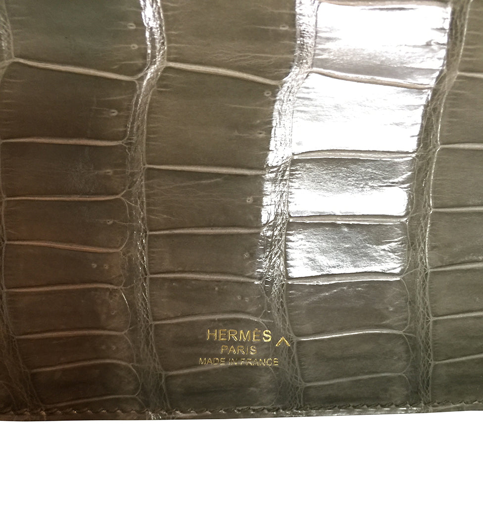 Hermès Kelly Cut Gris Tourterelle Porosus Crocodile GHW Crowned Bag