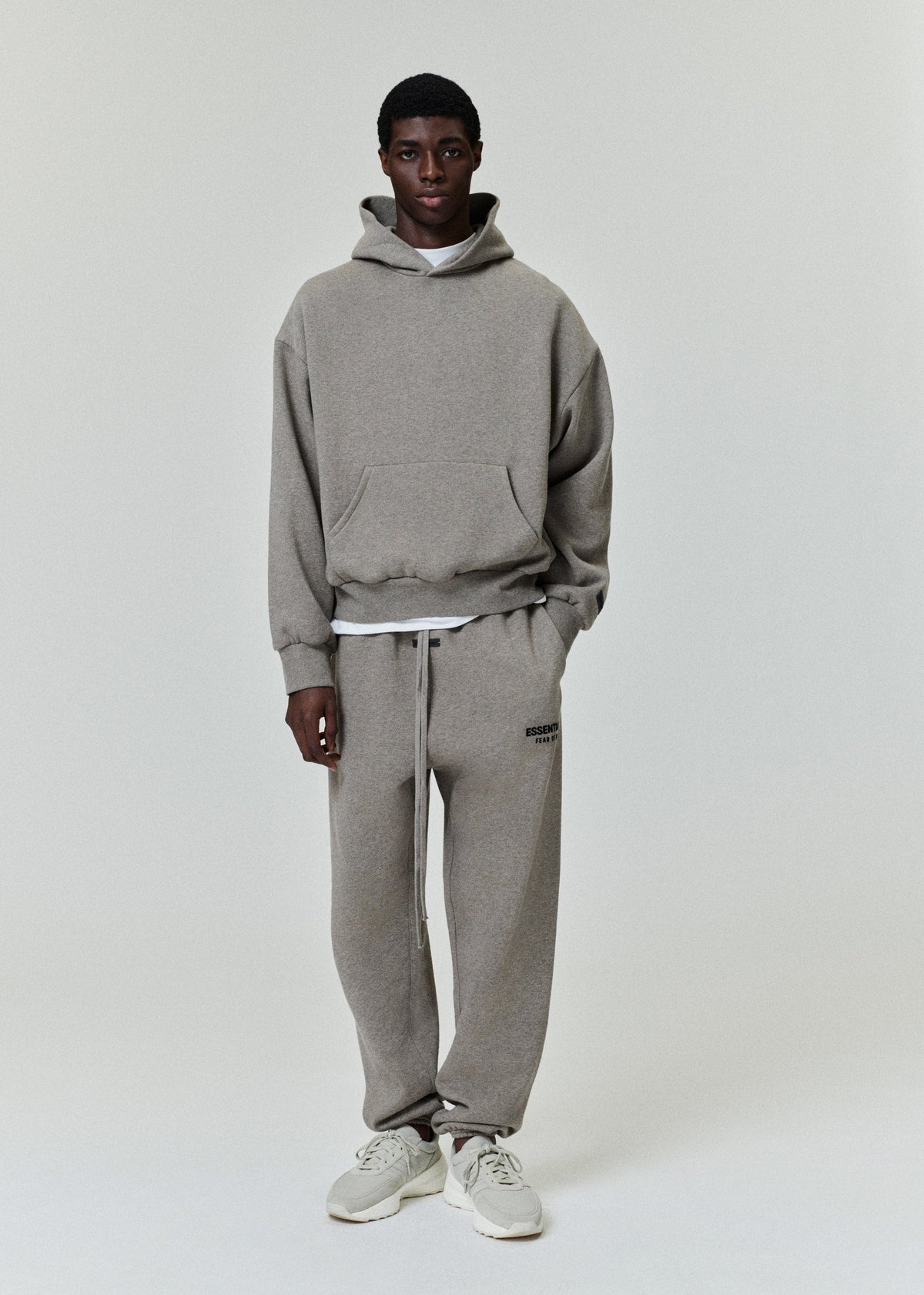 Fear of God Essentials Classic Core Fleece Hoodie Soft Taupe BagAg