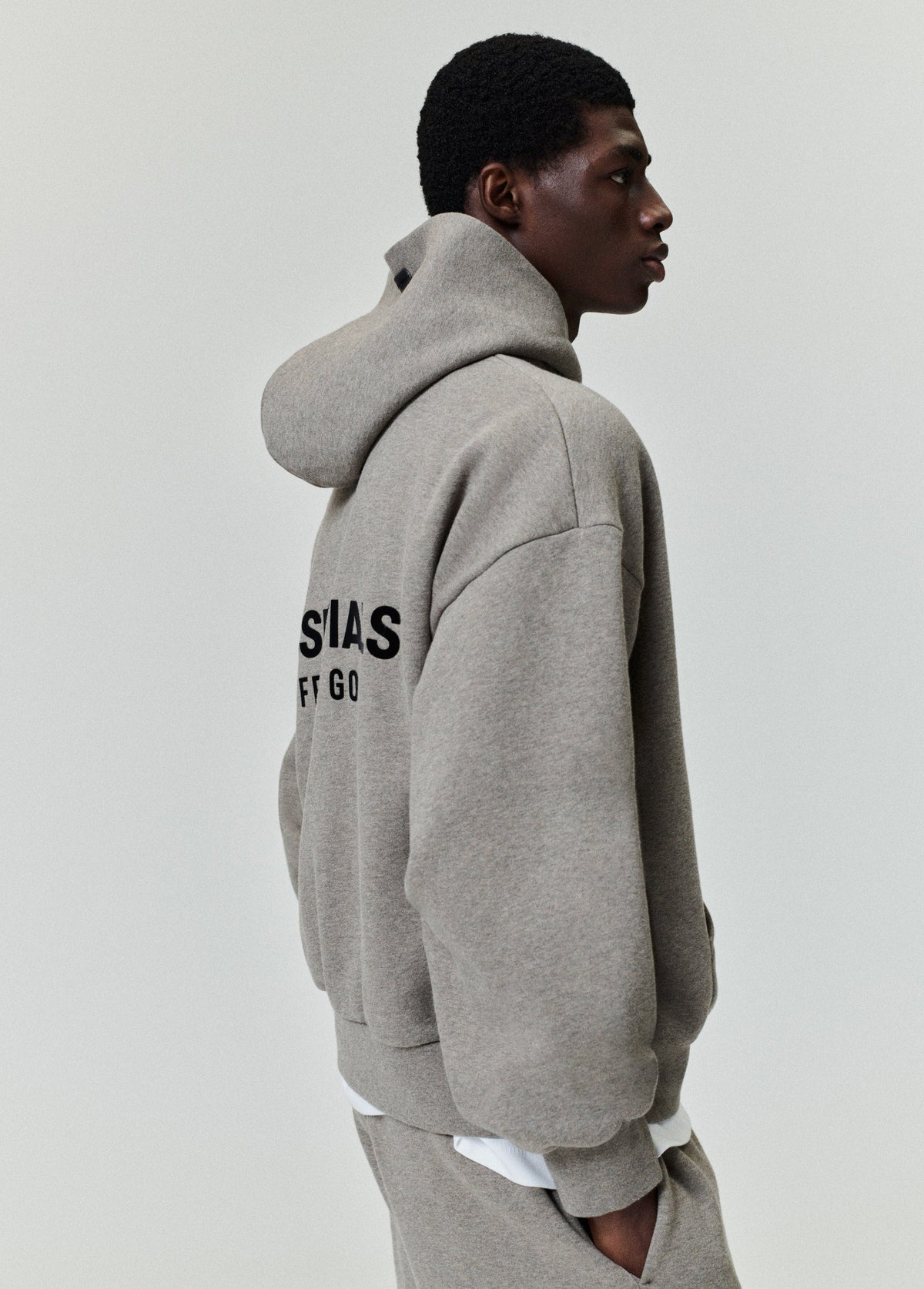 Fear of God Essentials Classic Core Fleece Hoodie Soft Taupe BagAg