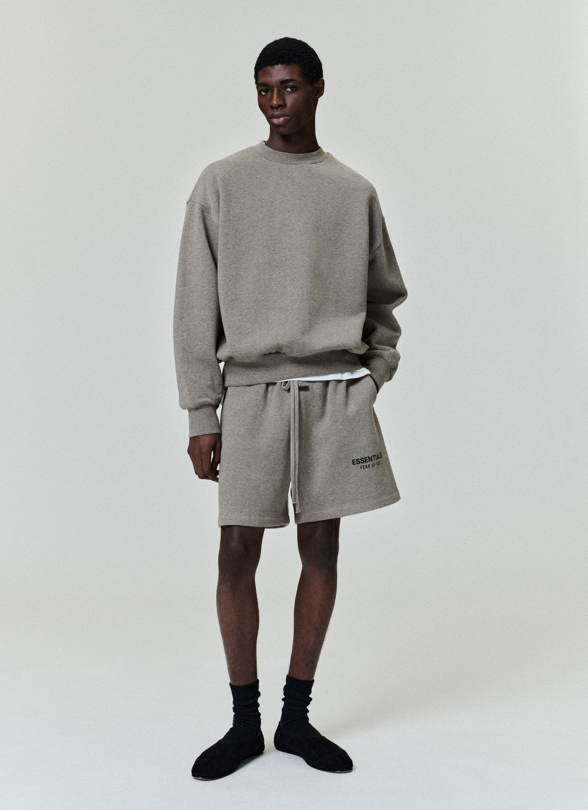 Fear of God Essentials Classic Core Fleece Crewneck Sweatshirt Taupe BagAg