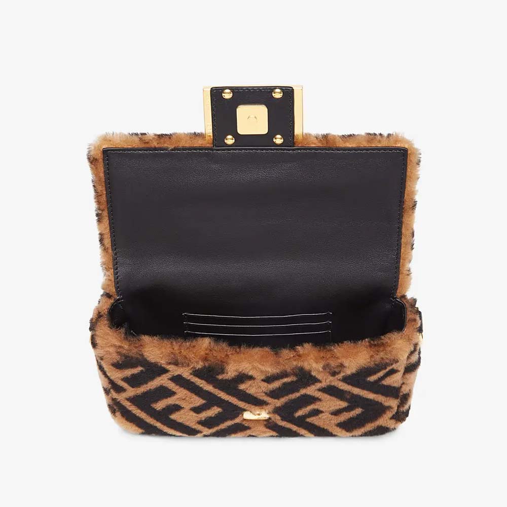 BAGUETTE Brown Sheepskin Bag Fendi