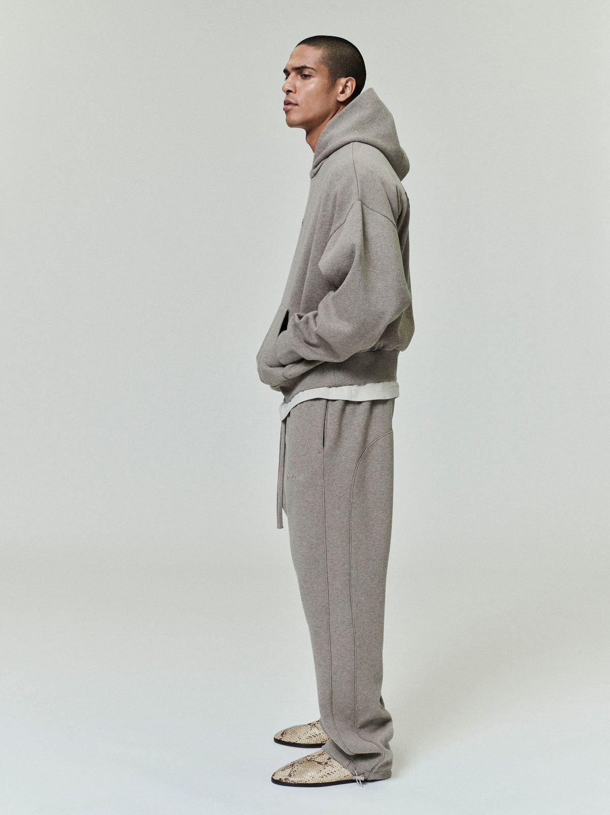 Fear of God Essentials Classic Fleece Hoodie Soft Taupe BagAg