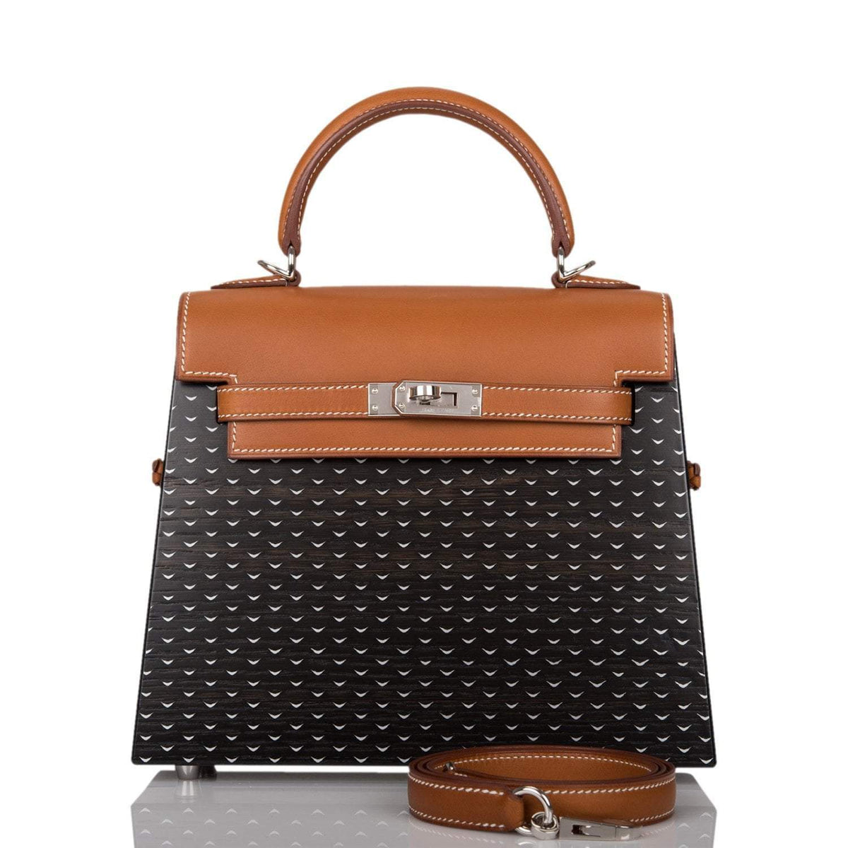 Hermes Fauve Barenia and Natural Wood "Kelly Wood" 22cm Palladium Hardware Hermes
