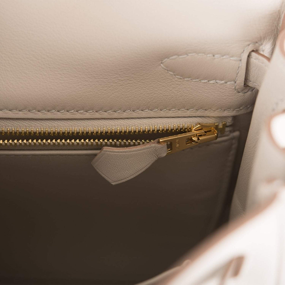 Hermes Gris Perle Swift Retourne Kelly 25cm Gold Hardware BagAg