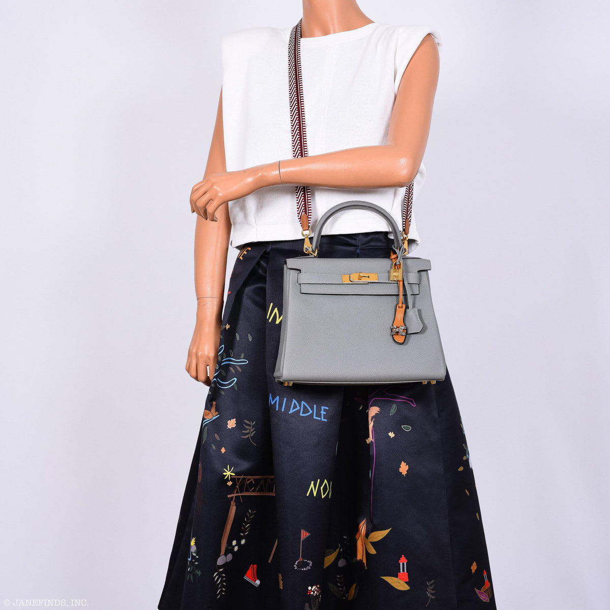 Hermes Kelly 28 HSS Retourne Gris Mouette Togo & Black Interior Gold Palladium Hardware Hermes