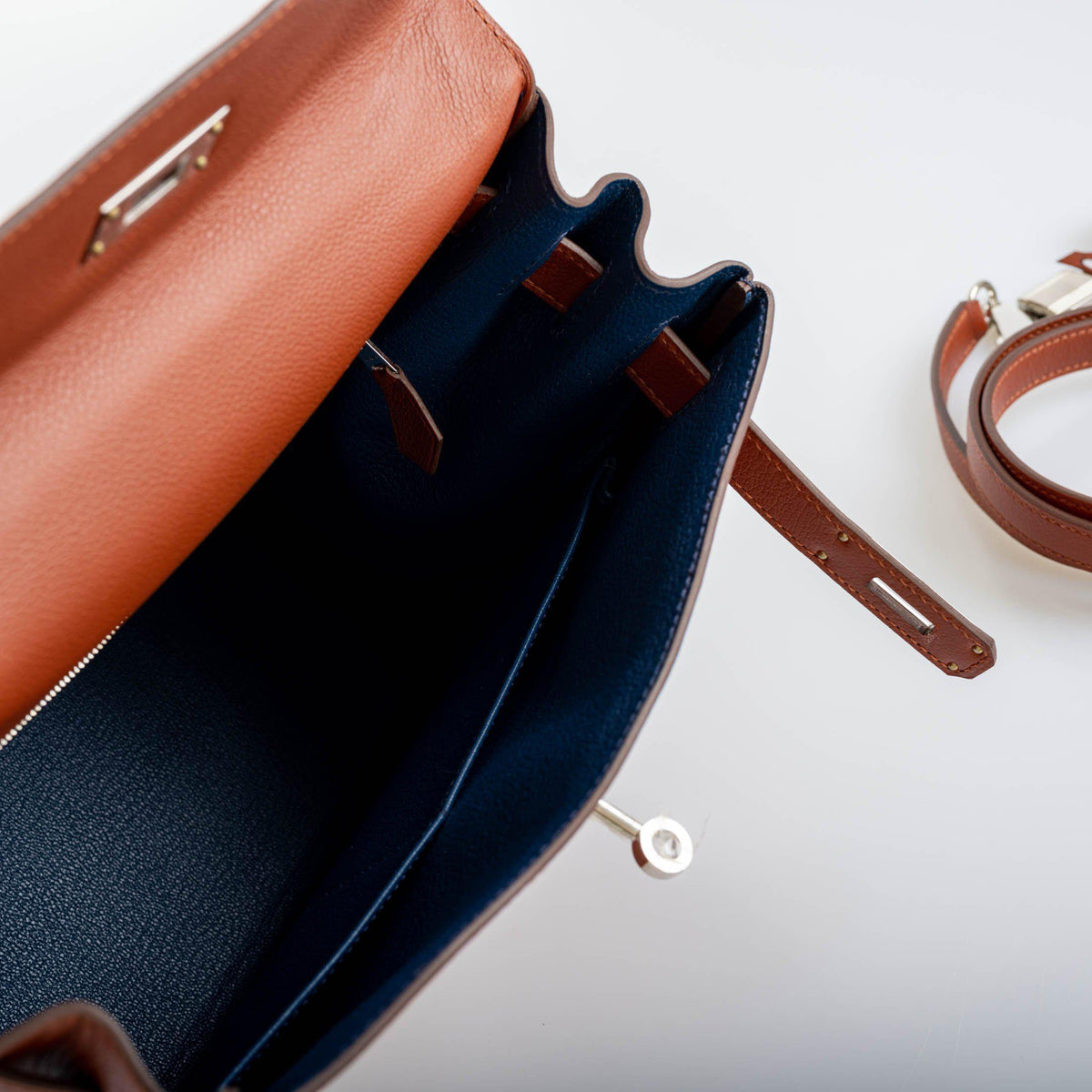 Hermes Kelly 28 Retourne Sienne Verso Deep Blue Evercolor leather with Palladium Hardware Hermes