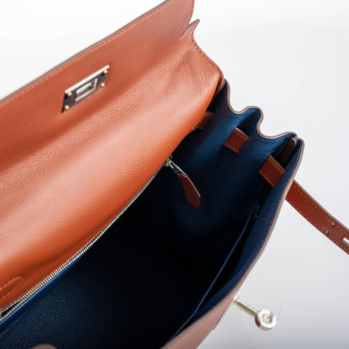 Hermes Kelly 28 Retourne Sienne Verso Deep Blue Evercolor leather with Palladium Hardware Hermes