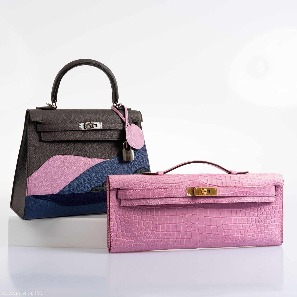 Hermes Kelly Cut Pochette 5P Bubblegum Pink Matte Porosus Crocodile Gold Hardware Hermes