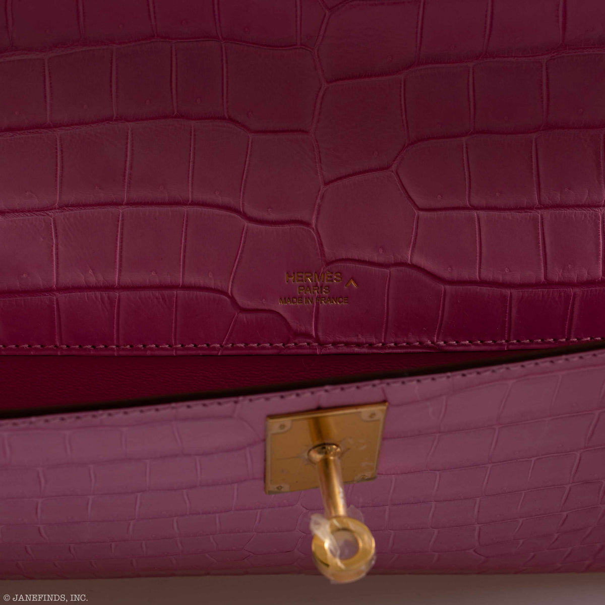Hermes Kelly Cut Pochette 5P Bubblegum Pink Matte Porosus Crocodile Gold Hardware Hermes