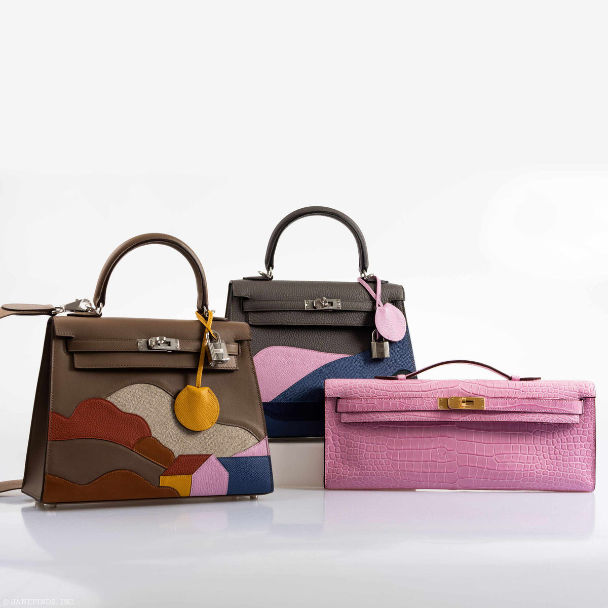 Hermes Kelly Cut Pochette 5P Bubblegum Pink Matte Porosus Crocodile Gold Hardware Hermes