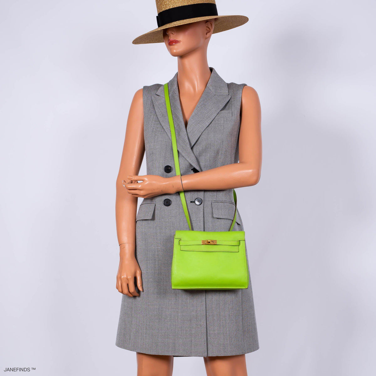 Hermes Kelly Danse II Vert Cru Swift with Gold Hardware Hermes