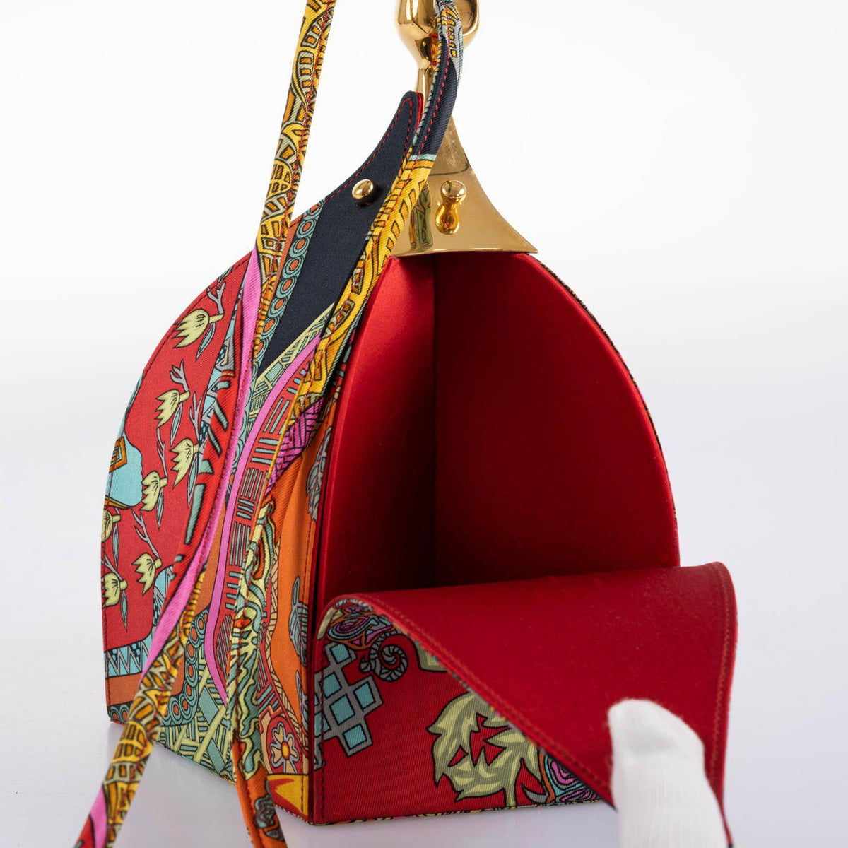Hermes Unique Silk ‘Art des Steppes’ Yurt Runway Bag Hermes