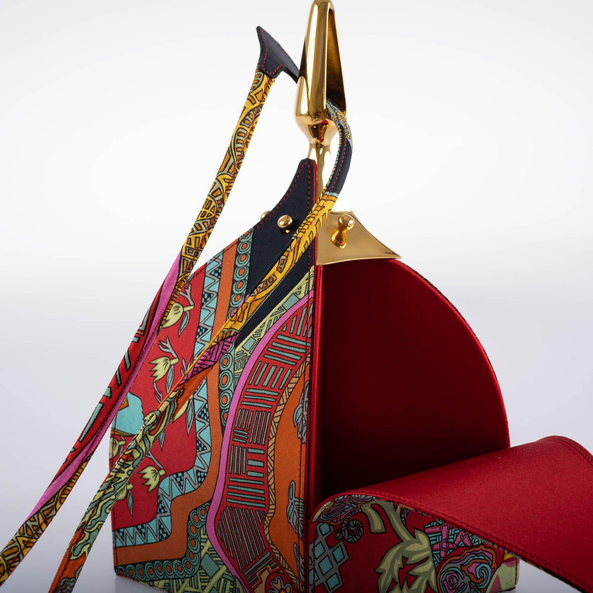 Hermes Unique Silk ‘Art des Steppes’ Yurt Runway Bag Hermes