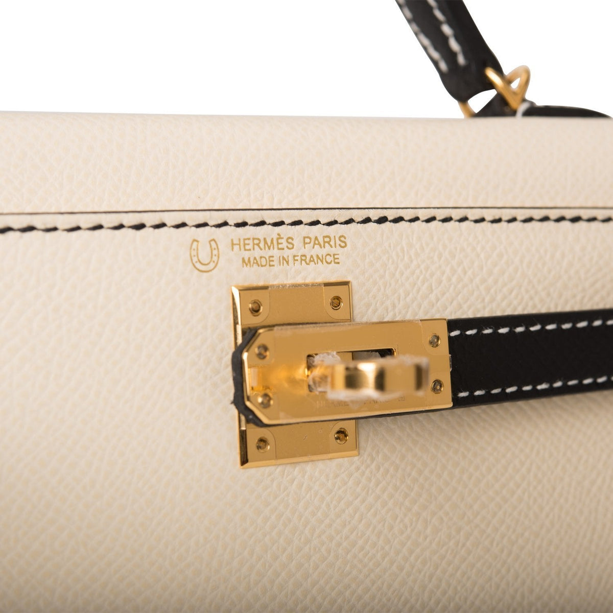 Hermes Kelly Sellier 20 Nata and Black Epsom Gold Hardware Crowned Bag
