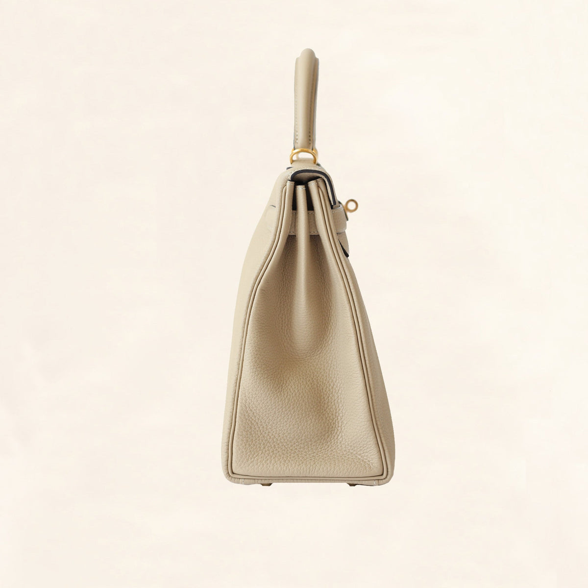 Hermès | Trench Togo Retourne Kelly - Gold Hardware | 32 Crowned Bag