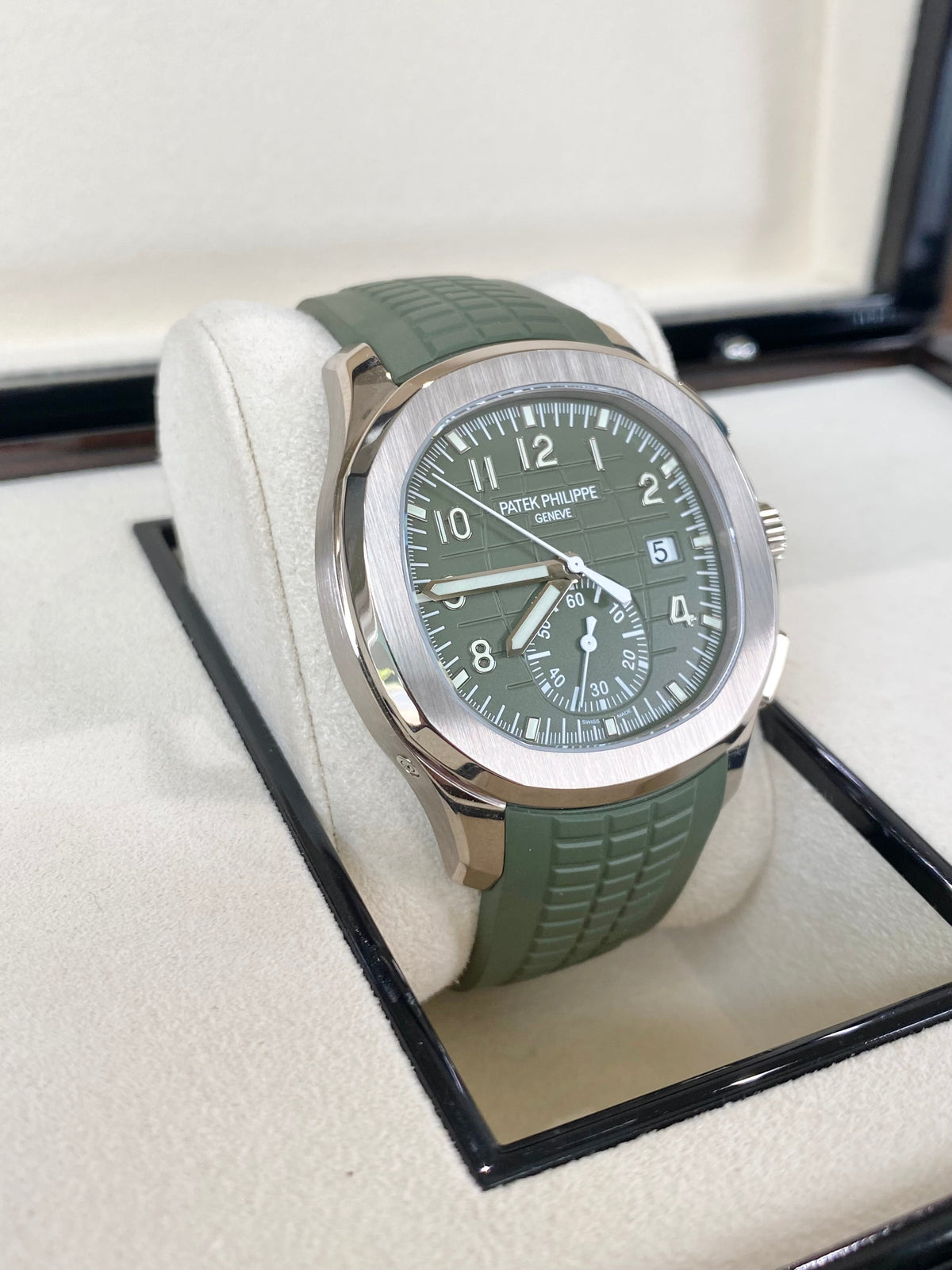 Patek Philippe Aquanaut 42.2 5968G-010 Khaki Green Dial Watch Rolex