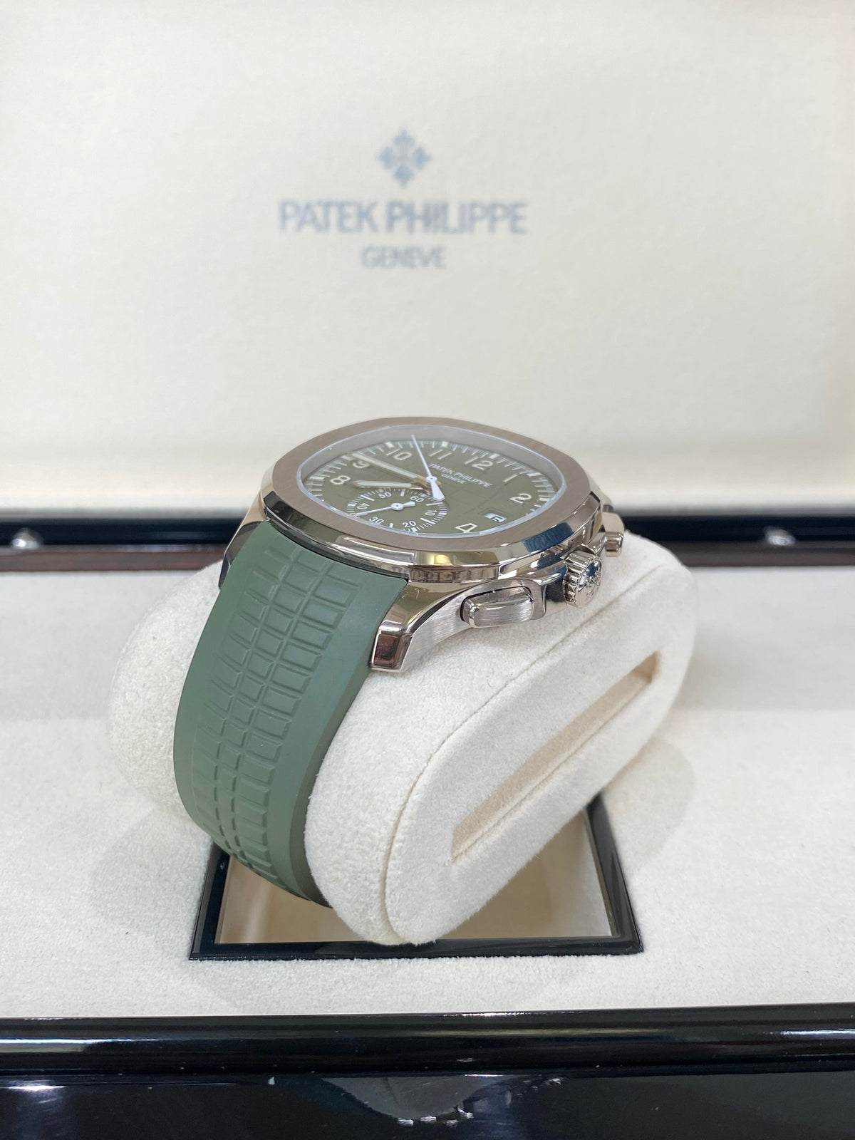 Patek Philippe Aquanaut 42.2 5968G-010 Khaki Green Dial Watch Rolex