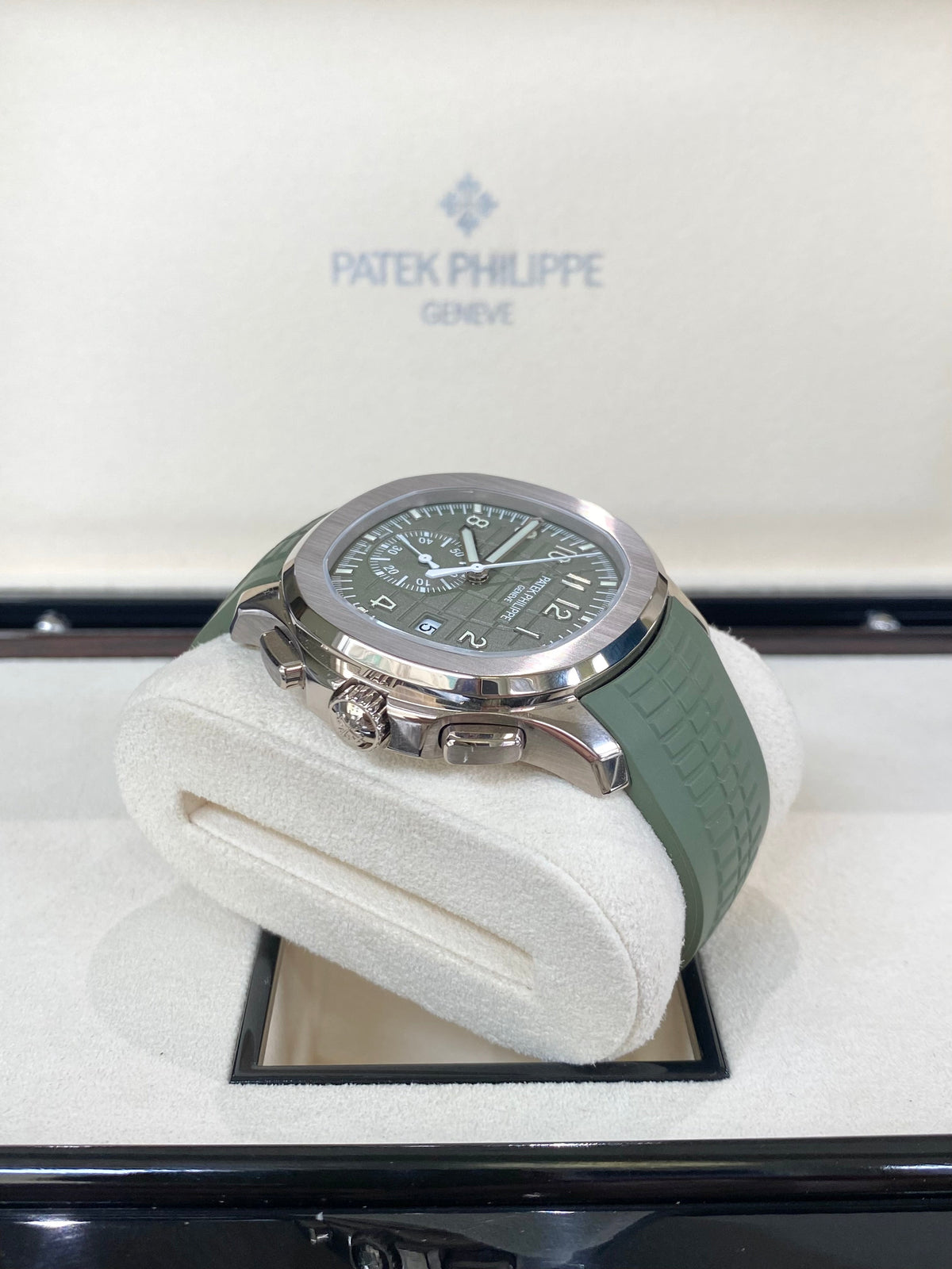 Patek Philippe Aquanaut 42.2 5968G-010 Khaki Green Dial Watch Rolex