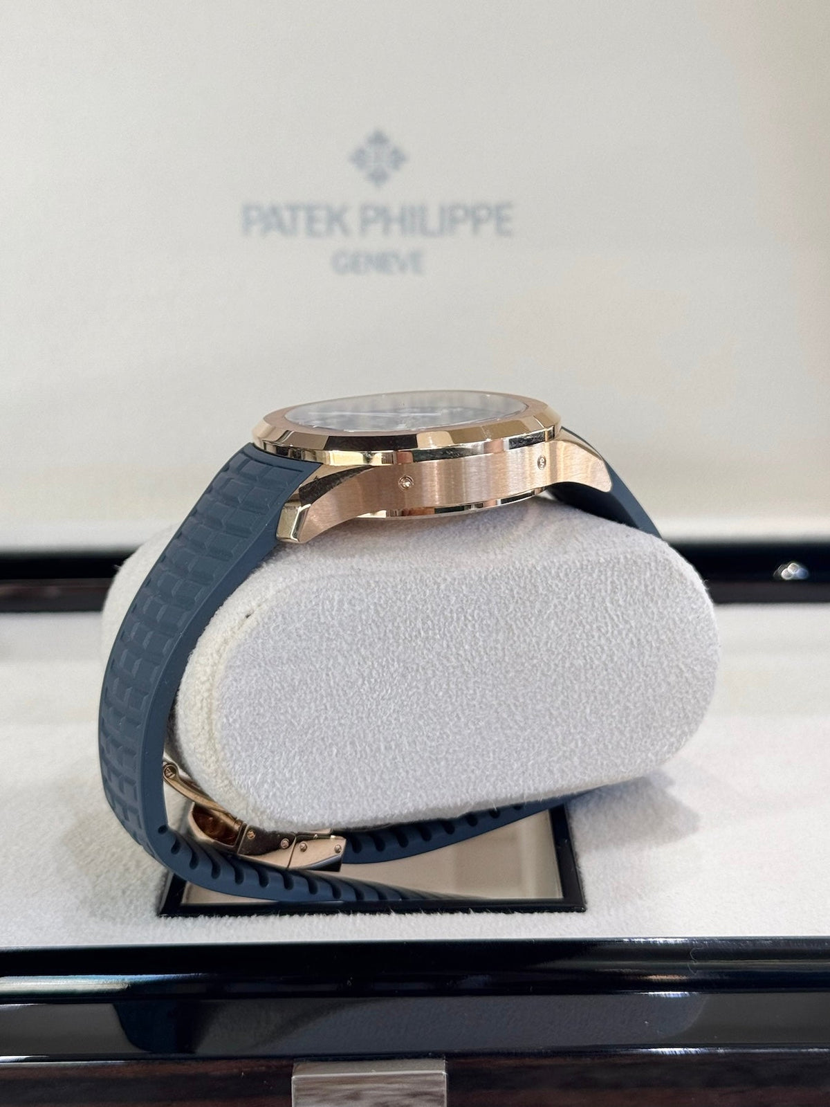 Patek Philippe Aquanaut Luce Annual Calendar 39.9 5261R-001 Blue-Gray Dial Watch Rolex