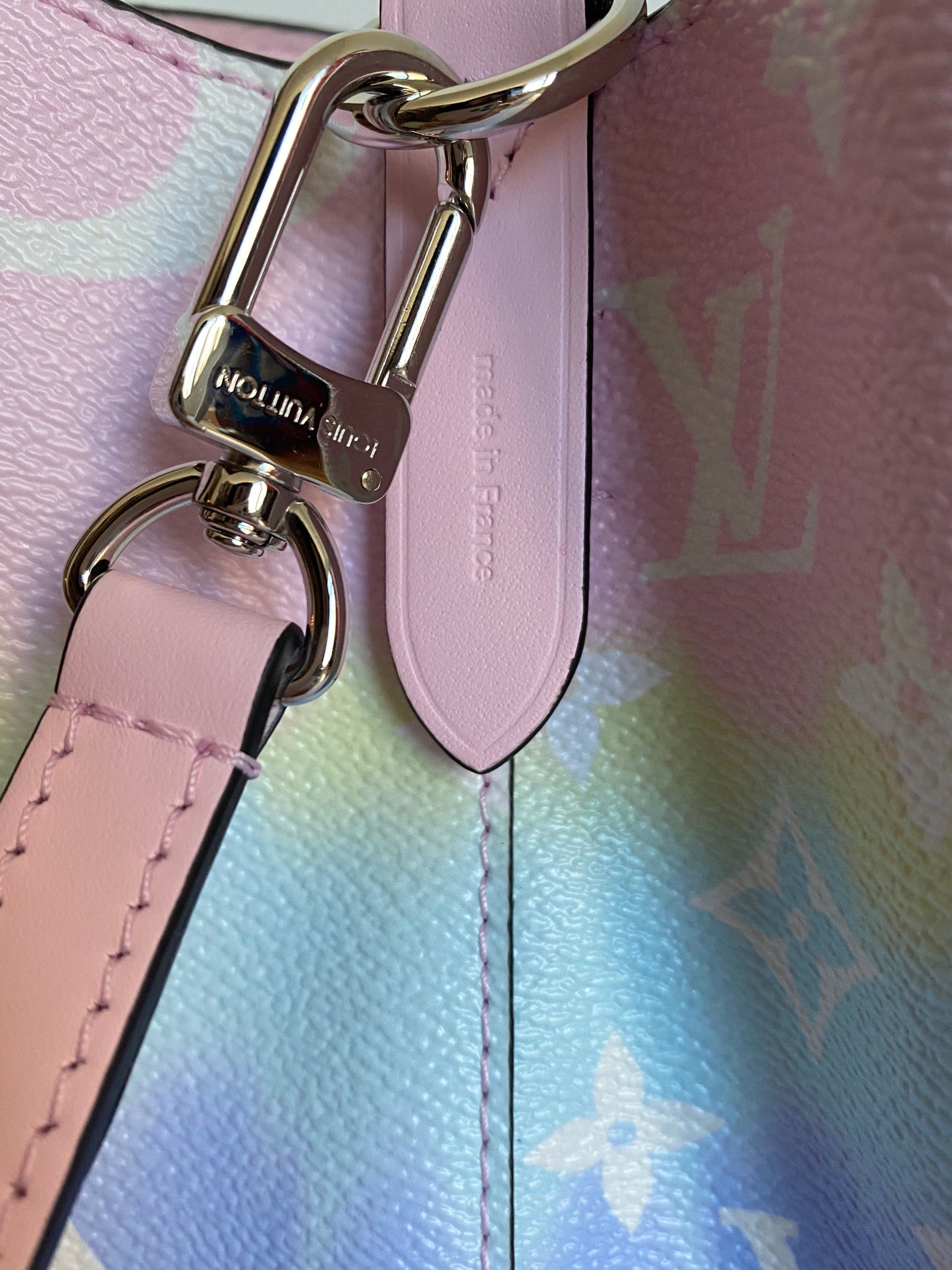 Louis Vuitton NeoNoe LV Escale Pastel Monogram Canvas Bucket Bag M45124