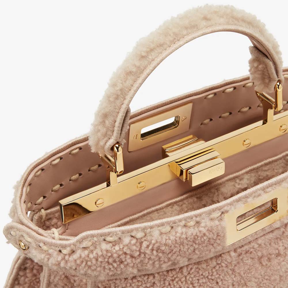PEEKABOO ISEEU SMALL Pink Sheepskin Bag Fendi