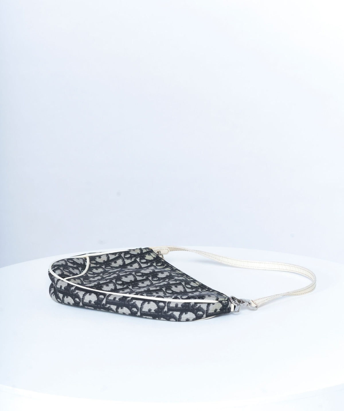 Chrisitian Dior saddle pochette MW1968 Dior
