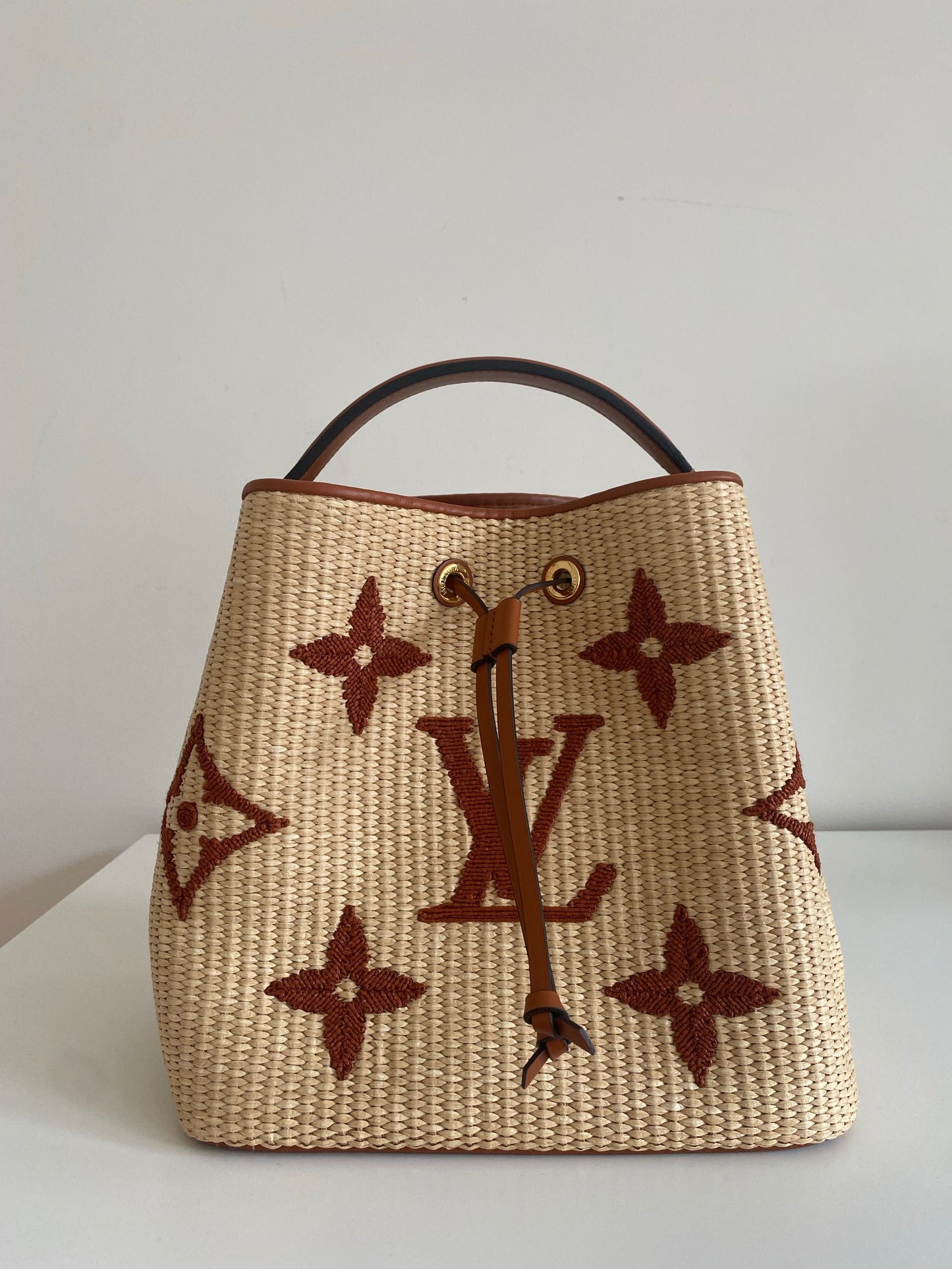 Louis Vuitton NeoNoe MM Raffia Monogram Bucket Bag M57704 Caramel Tan Beige