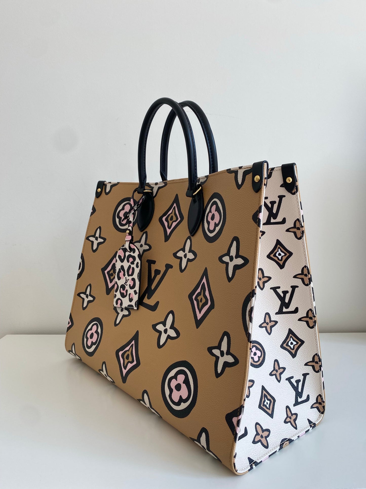 Louis Vuitton OnTheGo GM Wild At Heart Arizona Beige Monogram Canvas Tote M45814