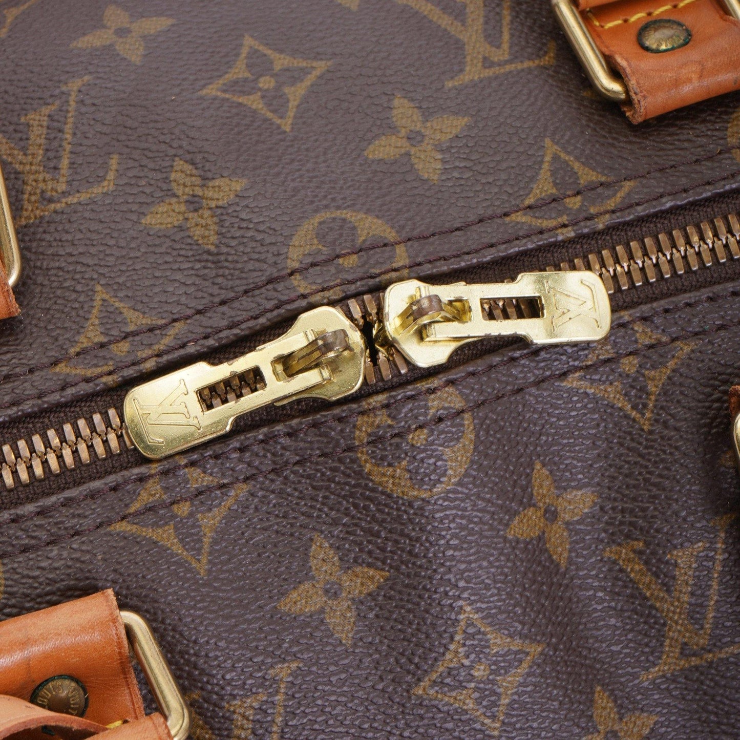 Louis Vuitton Keepall 50 Monogram Bandoulière Duffle Bag