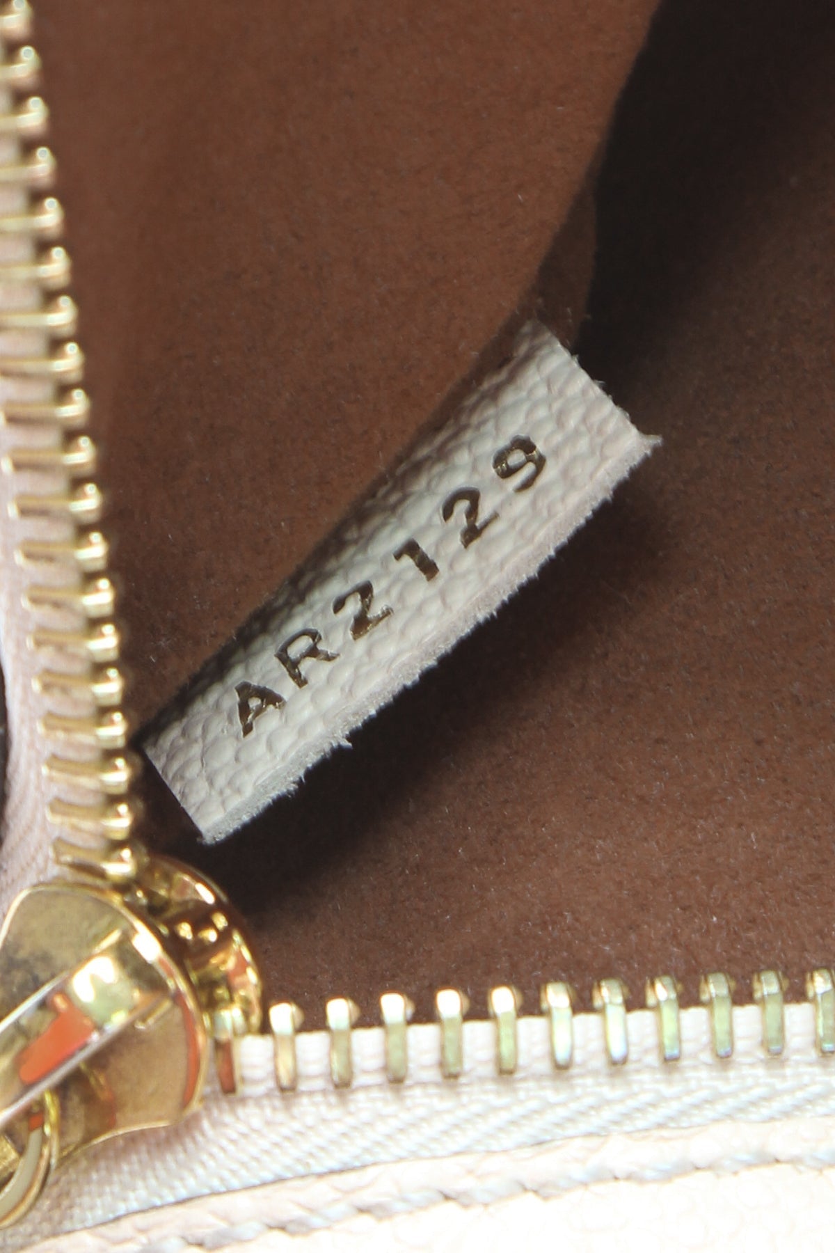 Louis Vuitton Pochette Metis Monogram Empreinte Neige Ivory