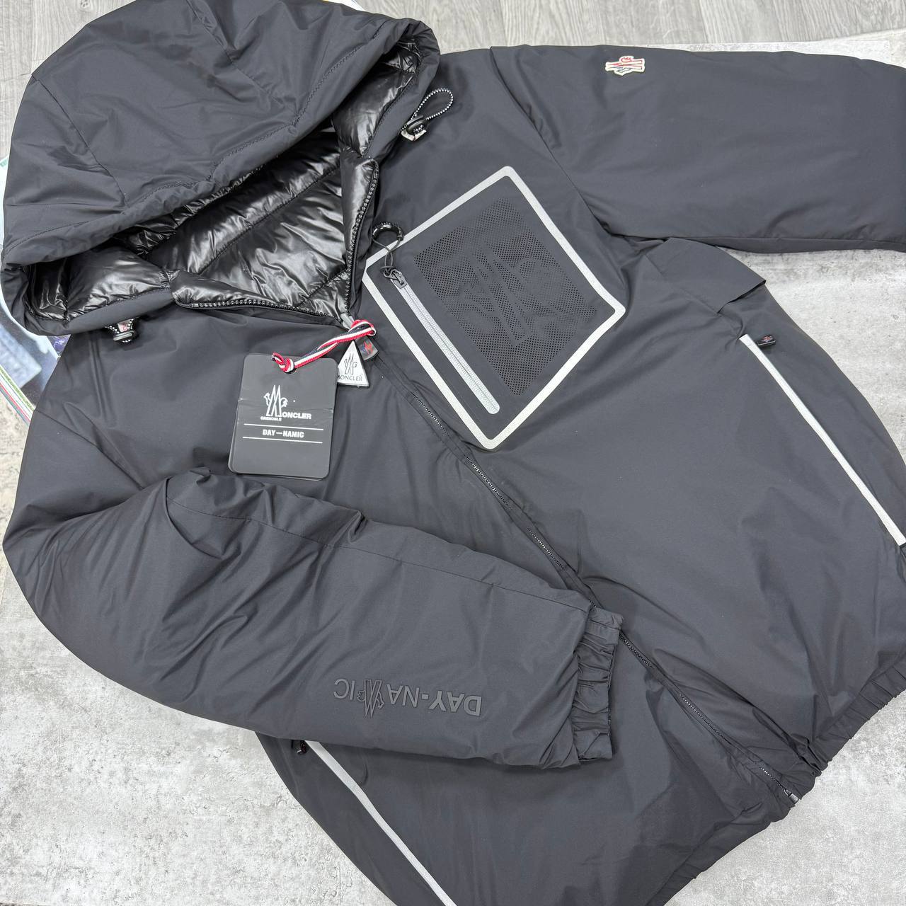 Moncler Grenoble Bergun Reversible Down Jacket Men's Women's in Different Colors Reps UK Sale Best Quality AAA Replica