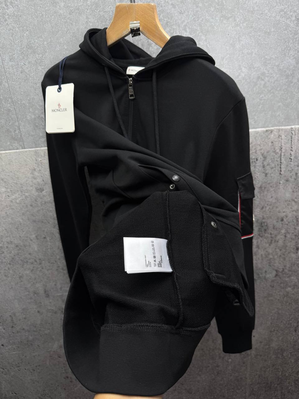Moncler Sleeve Pocket Zip Up Hoodie Men's Women's in 2 Colors Reps UK Best Quality Sale AAA Replica